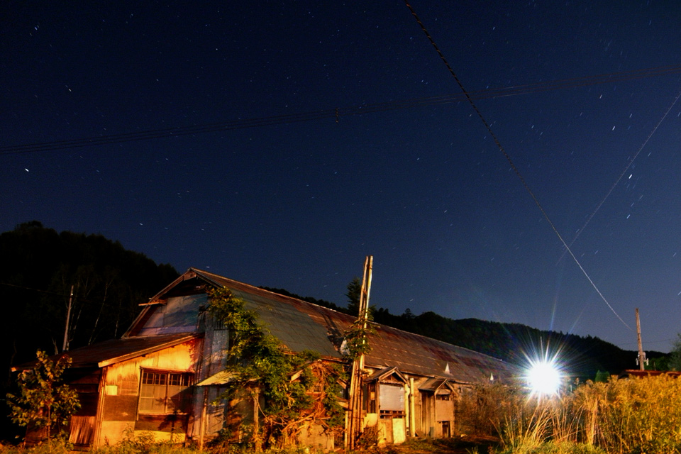 炭坑住宅の夜